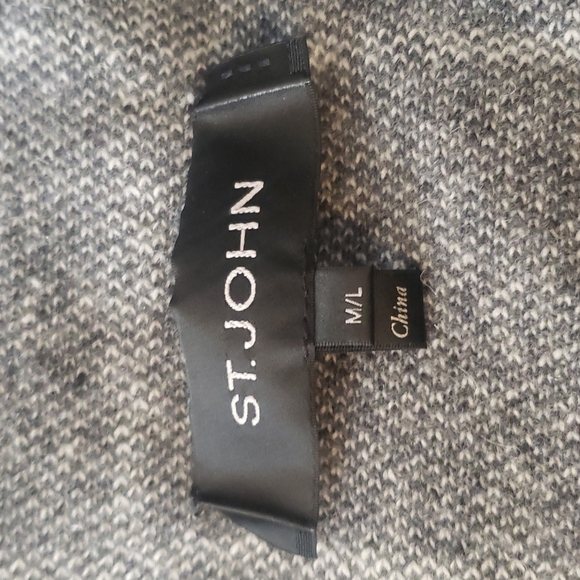 ST. John Wool Poncho With Lamb Leather Trim. - Picture 8 of 11